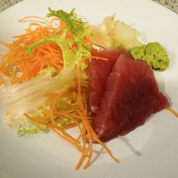 Samurai Fusion Sushi - Tuna sashimi