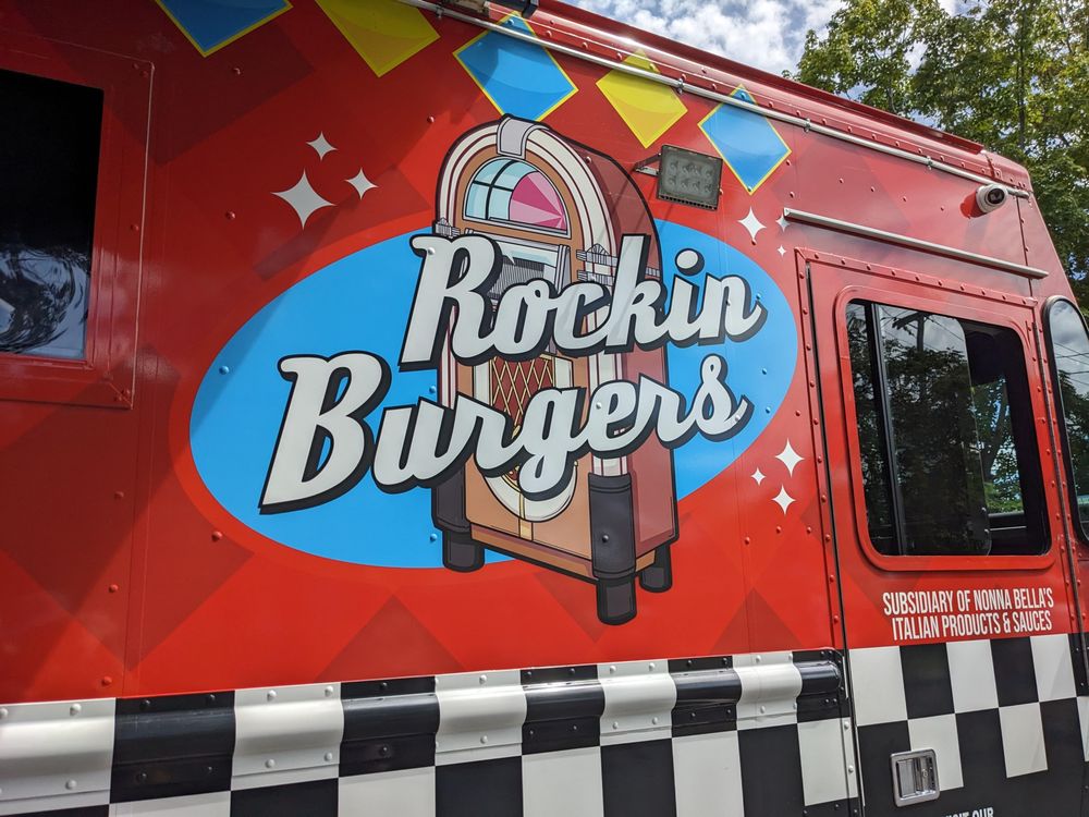 Rockin’ Burgers Logo