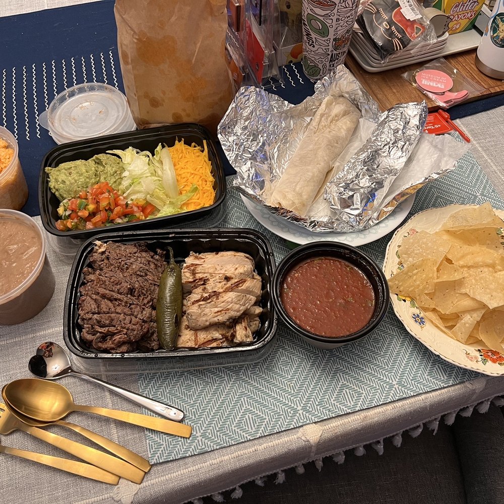 Fajita meal for 4, take out has never been easier!