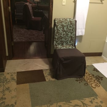 Powhatan Motel - The bathroom! - Hotels Near Me - Pocahontas, Illinois Powhatan Motel - The bathroom! - Hotels Near Me - Pocahontas, Illinois