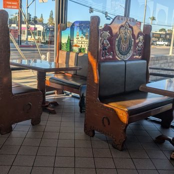 El Taco Llama - seating - Mexican Near Me - Canoga Park, California El Taco Llama - seating - Mexican Near Me - Canoga Park, California