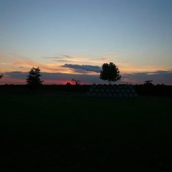 Engelmann Cellars - Sunset at the winery.  Beautiful! - Wineries Near Me - Fresno, California