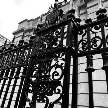 The Frick Collection - Waiting outside (before our phones had to go away)... - Art Museums Near Me - New York, New York