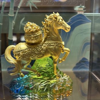 LukFook Jewellery - Year of the Horse, in gold - Jewelry Near Me - Queens, New York LukFook Jewellery - Year of the Horse, in gold - Jewelry Near Me - Queens, New York