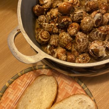 Ganh Vietnamese Kitchen - Sweet Snails w/ Butter & Garlic - Vietnamese Near Me - Vancouver, British Columbia