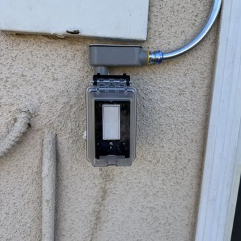 MH Electric - Electricians Near Me