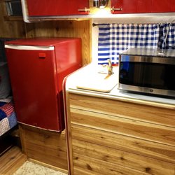 Vara Guest House Lodging, Cabin Rentals, RV Park - Vintage Aristocrat
