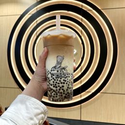 Earl Grey Oat Latte with mini pearls