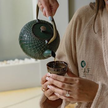 Leaf Spa - Join us and enjoy some complimentary tea while you unwind. - Massage Near Me - Miami, Florida Leaf Spa - Join us and enjoy some complimentary tea while you unwind. - Massage Near Me - Miami, Florida