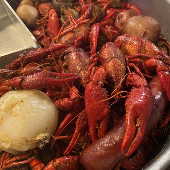 Uncle T's Oyster Bar - Crawfish - Bars Near Me - Scott, Louisiana