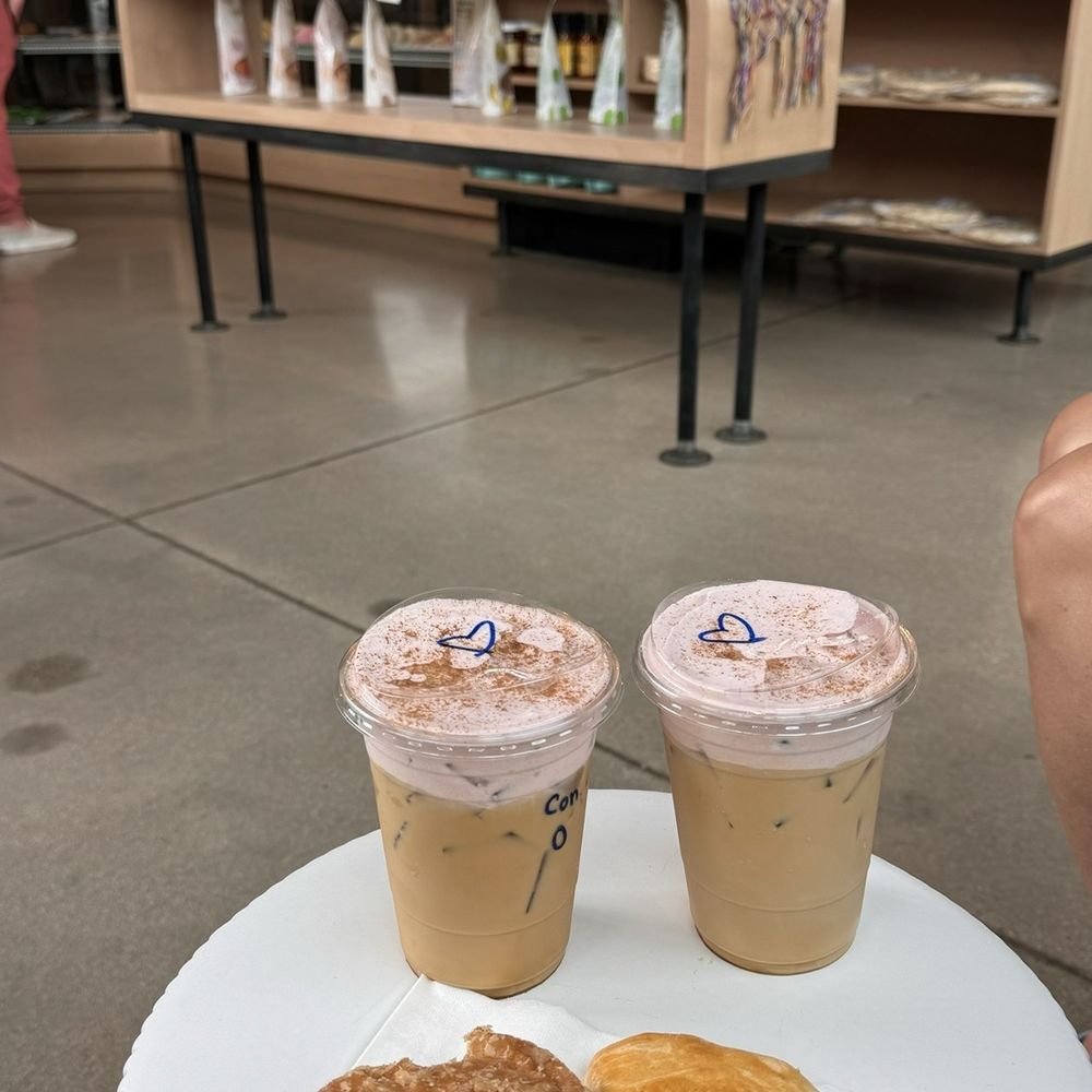 La Estrella Bakery - Coffees, glazed donut, and empanada. - Desserts Near Me - Tucson, Arizona La Estrella Bakery - Coffees, glazed donut, and empanada. - Desserts Near Me - Tucson, Arizona