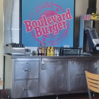 Boulevard Burger - Utensils,  condiments and napkins - Burgers Near Me - Castro Valley, California