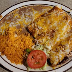 Los Gallos Mexican Restaurant - Beef enchilada