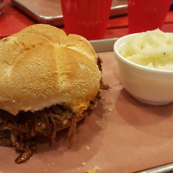 Hank Daddy's Barbecue - Southern Near Me - Vaughan, Ontario