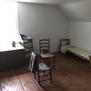 Stonewall Jackson Shrine - Upstairs servant's quarters - Local Flavor Near Me - Woodford, Virginia