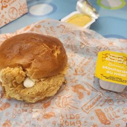 Popeyes - Chicken Burger and Sauce