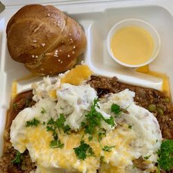 The Blonde Grill - Drunken shepherds pie, delicious pretzel  and cheese