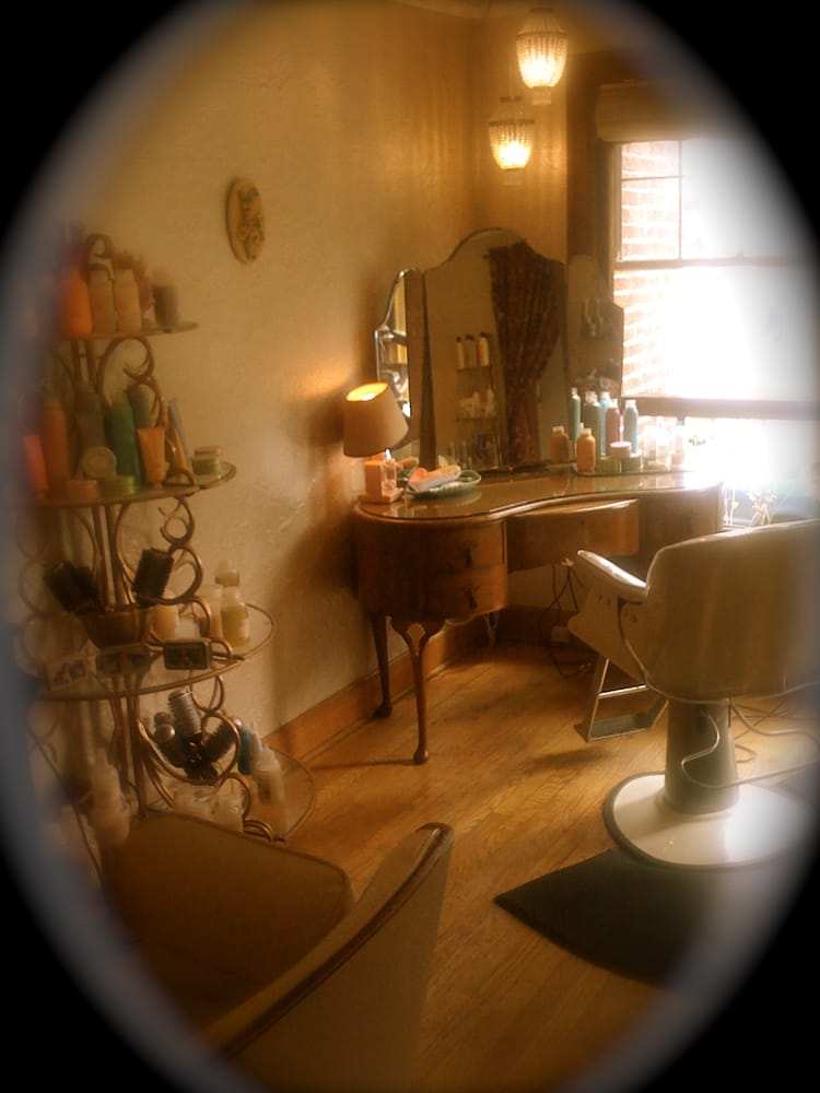 ELLIOTT SALON Updated September 2024 21 Reviews 2609 58th Ave SW