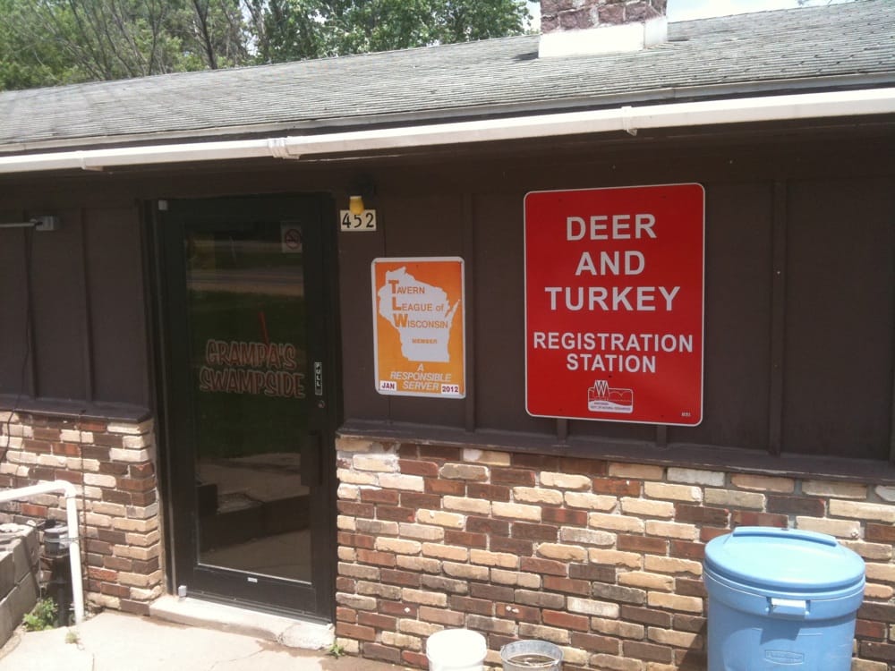 SWAMP SIDE BAR & GRILL Updated September 2024 452 N Lakeview Ave