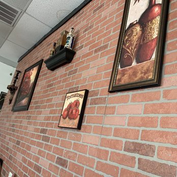 Troni Brothers Pizza - Decor of restaurant! - Pizza Near Me - Kettering, Ohio Troni Brothers Pizza - Decor of restaurant! - Pizza Near Me - Kettering, Ohio