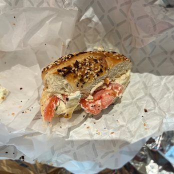 Boss Bagel - Everything bagel with green onion schmear and sliced tomato - Bagels Near Me - San Antonio, Texas