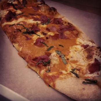 Bistro 1051 - vodka sauce flatbread - Italian Near Me - Clark, New Jersey Bistro 1051 - vodka sauce flatbread - Italian Near Me - Clark, New Jersey