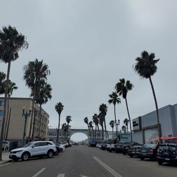 Pacific Beach - Street that leads to pier - Beaches Near Me - San Diego, California Pacific Beach - Street that leads to pier - Beaches Near Me - San Diego, California