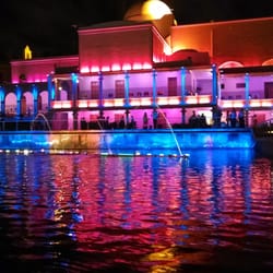 Paseo Del Buen Pastor - Noches perfectas con las aguas danzantes