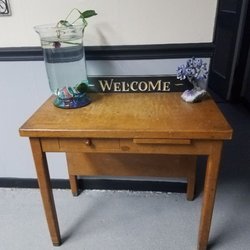Mama Jo’s Massage & Blends - Jasper, the welcome committee