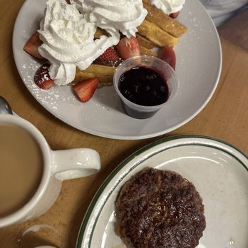 The Café at Michael David Winery - Stuffed French Toast - New American Near Me - Lodi, California