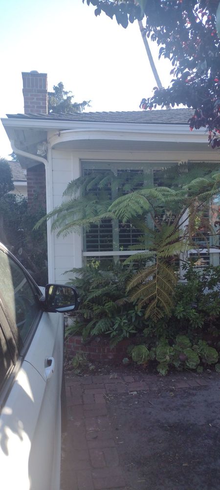 Slide of Redwood Roofing