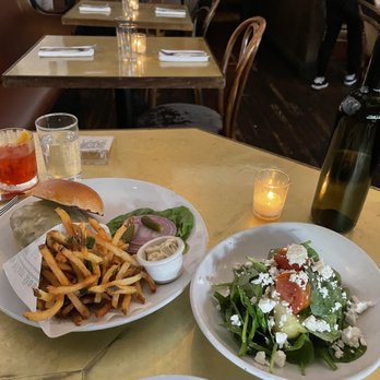 Mar's - New American Near Me - Astoria, New York