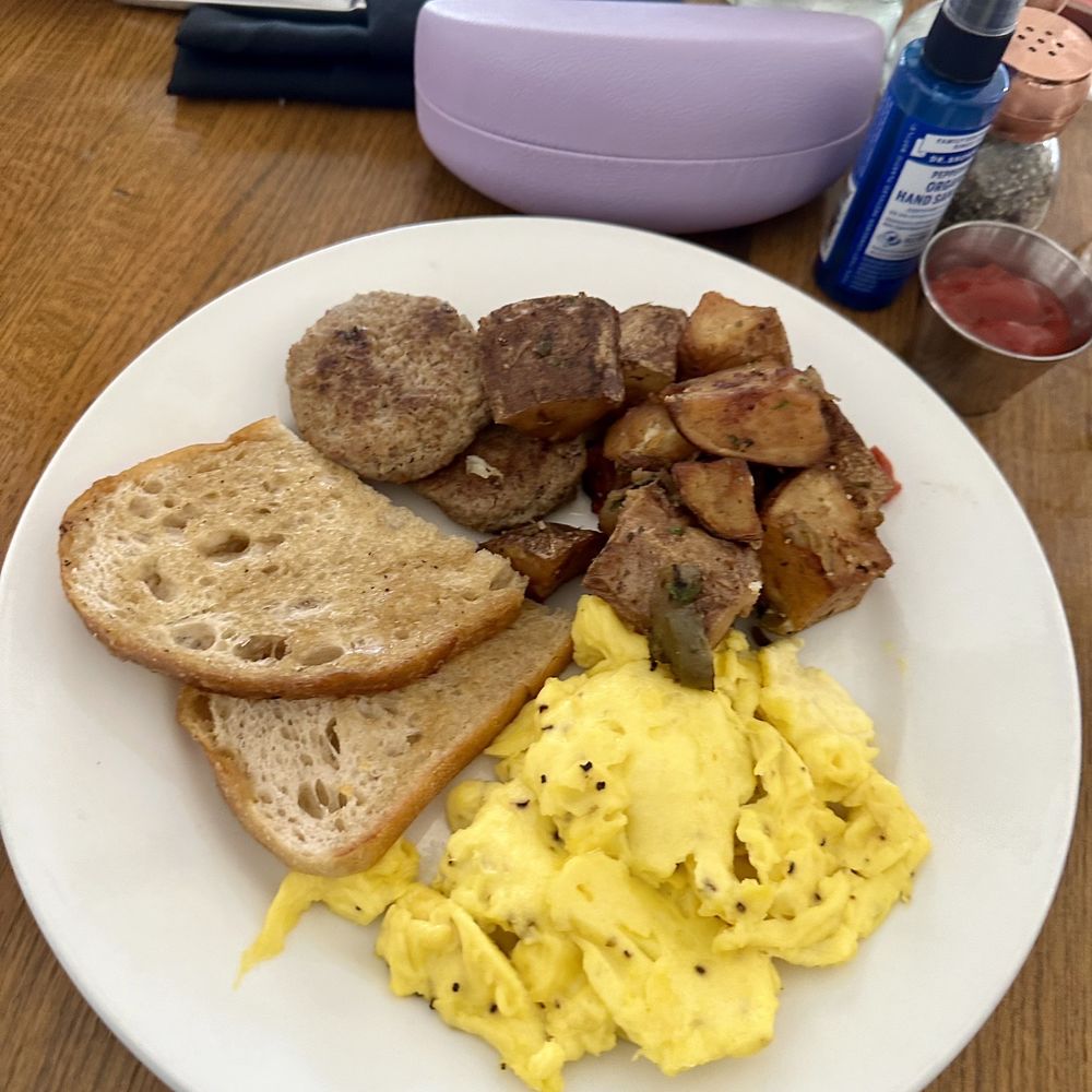 The Wilson Cafe - Farmer's breakfast with sourdough toast. - Salad Near Me - Wilson, Arkansas The Wilson Cafe - Farmer's breakfast with sourdough toast. - Salad Near Me - Wilson, Arkansas