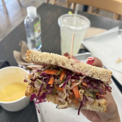 The Munch Company by null