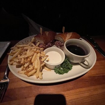 Houston's Restaurant - Steakhouses Near Me - Pasadena, California