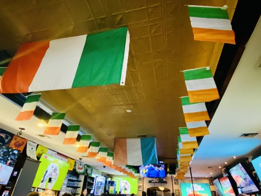 Dalton's Bar & Grill by null