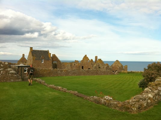 Dunnottar Castle by null