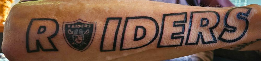 Gold Country Tattoo Logo