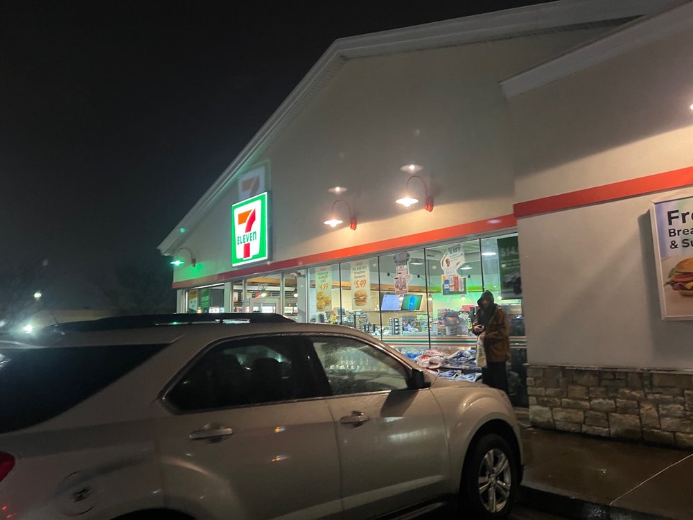7ELEVEN 8000 Main & Transit, Williamsville, New York Convenience