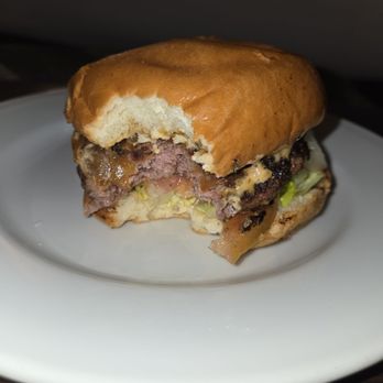 Brooks Burgers - Done to perfection - Burgers Near Me - San Luis Obispo, California