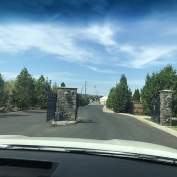 Castle Creek Apartments - Gated formal entrance - Apartments Near Me - Yakima, Washington Castle Creek Apartments - Gated formal entrance - Apartments Near Me - Yakima, Washington