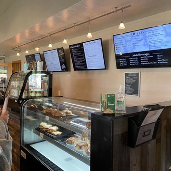 Robins - Front counter - Breakfast & Brunch Near Me - Salida, Colorado