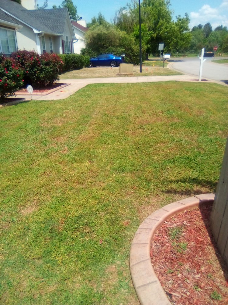 Slide of S&df Lawn Maintenance
