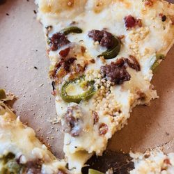 Charlies Angels Pizza - BOM-Diggity Pizza. Check out that good looking garlic!