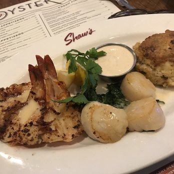 Shaw's Crab House - The Lounge Combination - Seafood Near Me - Chicago, Illinois