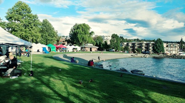 Kirkland Wednesday Market by null