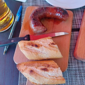 Lutje Tapas bar & Grill - Chorizo com pão - Tapas Bars Near Me - Albufeira, 08 Lutje Tapas bar & Grill - Chorizo com pão - Tapas Bars Near Me - Albufeira, 08