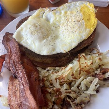 Eggsperience Cafe - Breakfast & Brunch Near Me - Chicago, Illinois