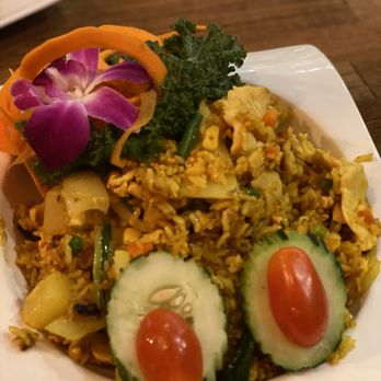 Roodle Rice & Noodle Bar - Pineapple Chicken Fried Rice - Noodles Near Me - Wallingford, Connecticut Roodle Rice & Noodle Bar - Pineapple Chicken Fried Rice - Noodles Near Me - Wallingford, Connecticut