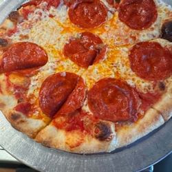 Lucy's Pizzeria - Pepperoni Pizza